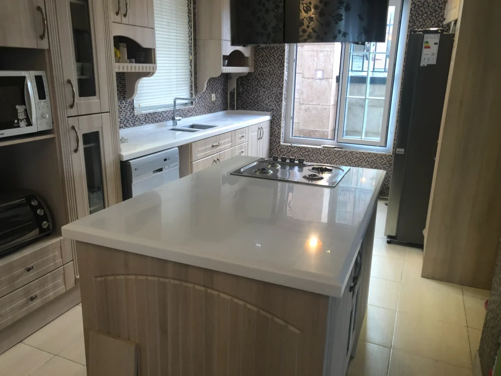 نصب و تعمیر کابینت در دانشگاه